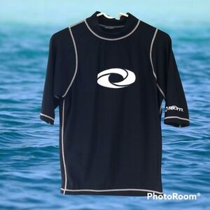 The Realm mens rashguard black/white swim surf shirt.
